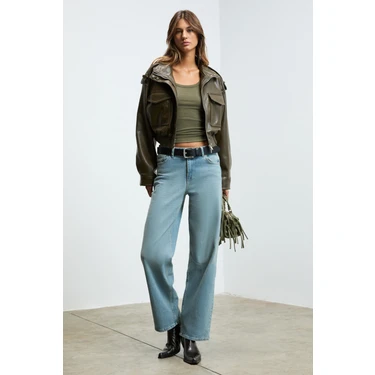 Lıllesol Kadın Fitilli Görünümlü Slim Fit Vücuda Oturan Havuz Yakalı Pamuklu Basic Haki