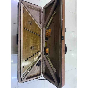 Sadeghi Goldar 3 Mühür -9 Eşikli