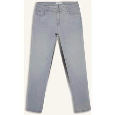 DeFacto Pedro Slim Fit Dar Kalıp Normal Bel Dar Paça Jean Pantolon