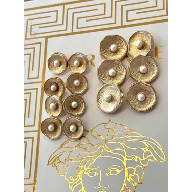 Gold Metal Düğme Seti Ortası Incili 3015 Altın Sarısı Renkli Malzeme Özellikleri ile Şık
